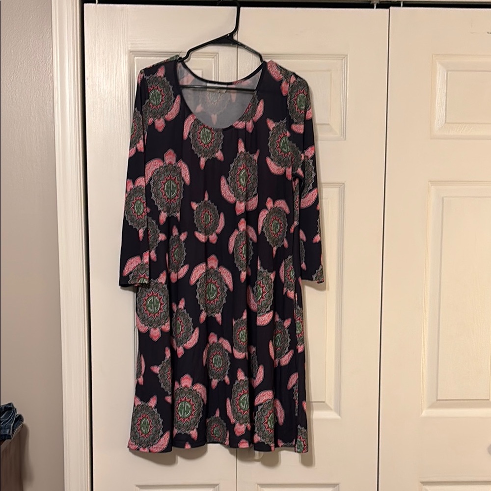 Turtle pattern swim coverup- Black and Pink